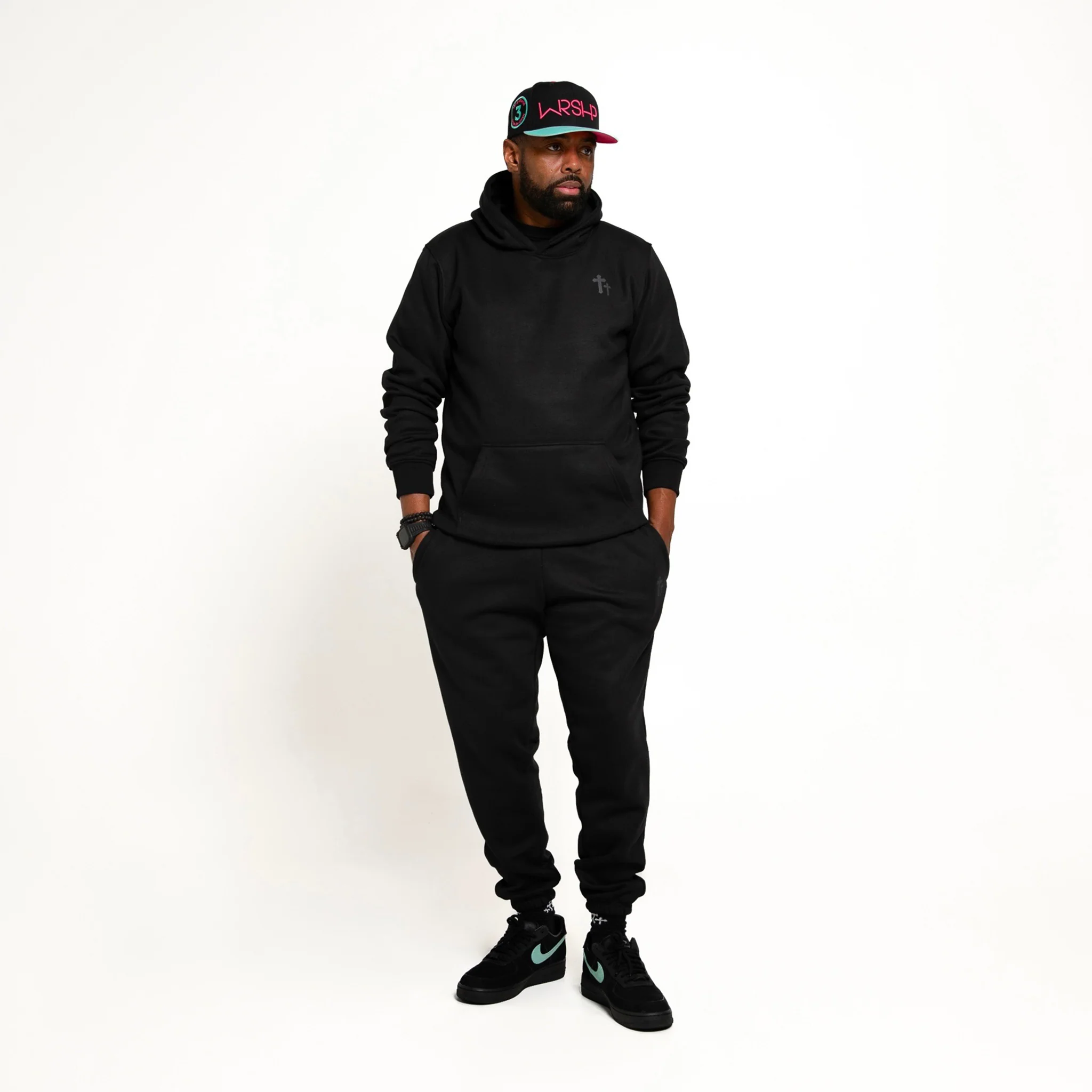 Carry My Cross Jogger Basic- Black - Image 4